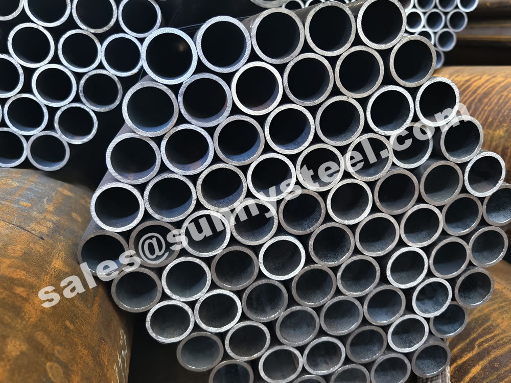 ASTM A213 T12 Seamless Alloy Pipes