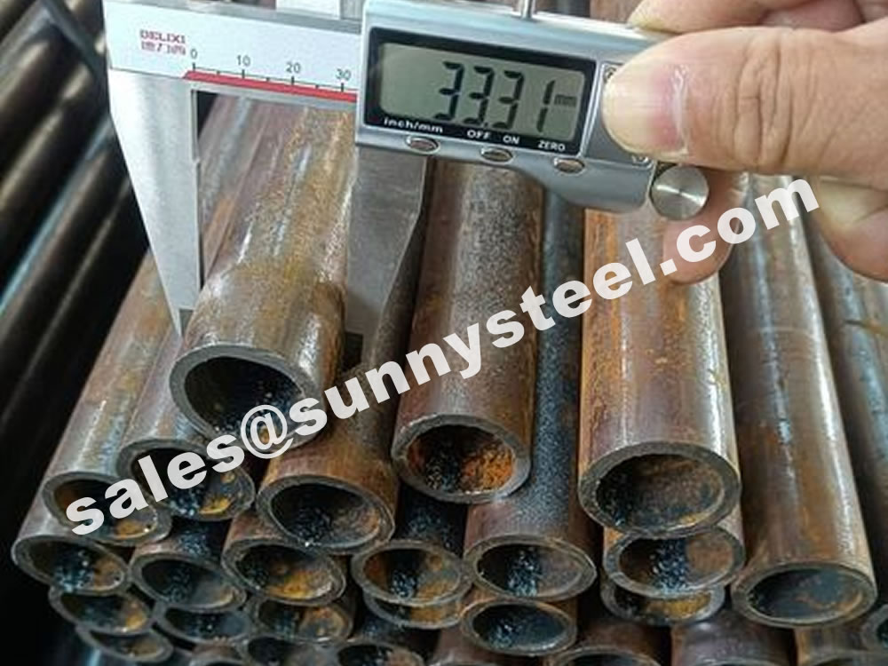 Carbon steel seamless pipes